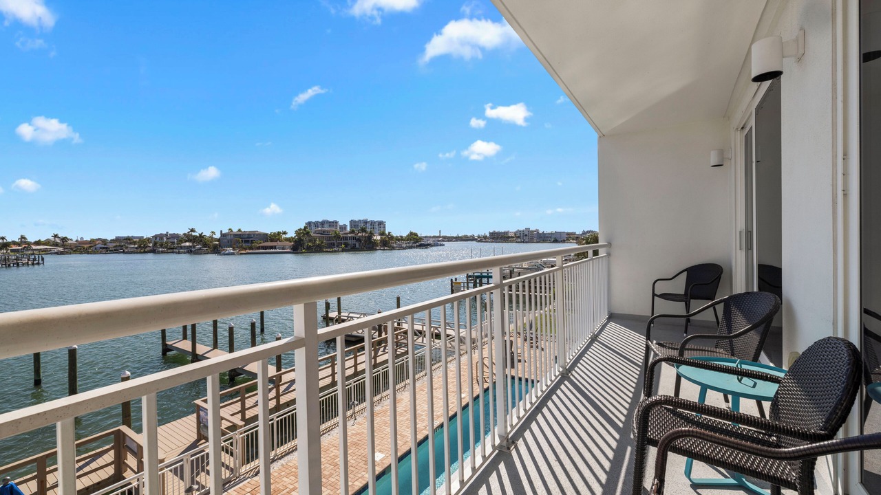 Photo of Patio Balcony in Treasure Island