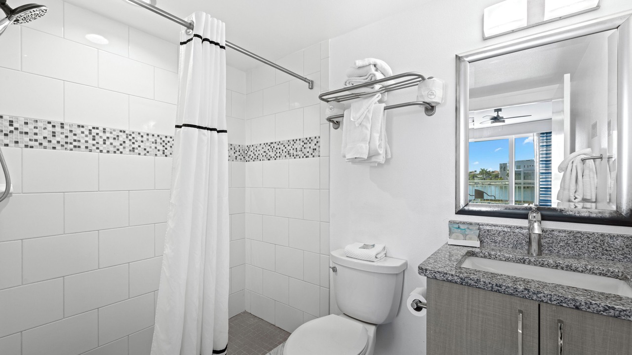 Photo of Bathroom in Treasure Island