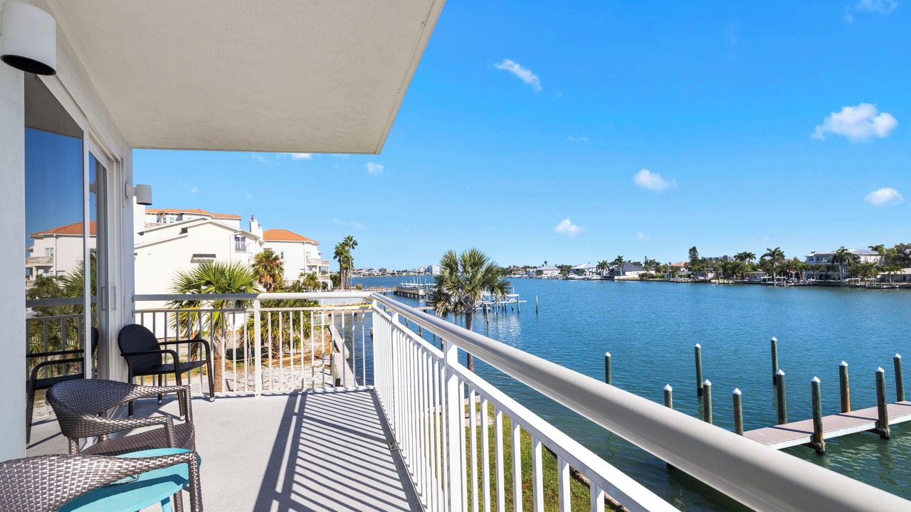 Photo of Patio Balcony in Treasure Island
