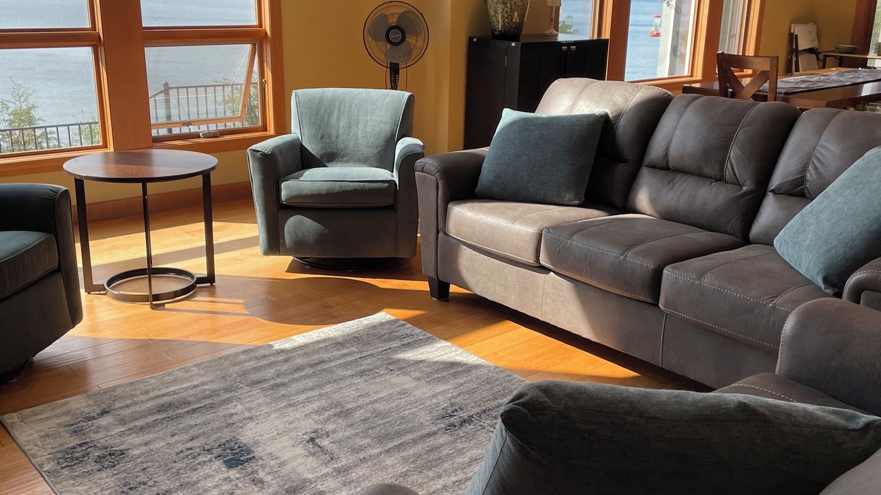 Photo of Livingroom in Two Harbors