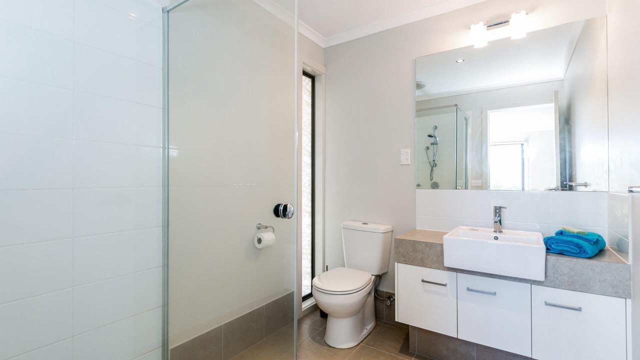 Photo of Bathroom in Lorne