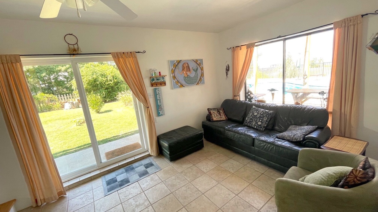 Photo of Livingroom in Ophelia