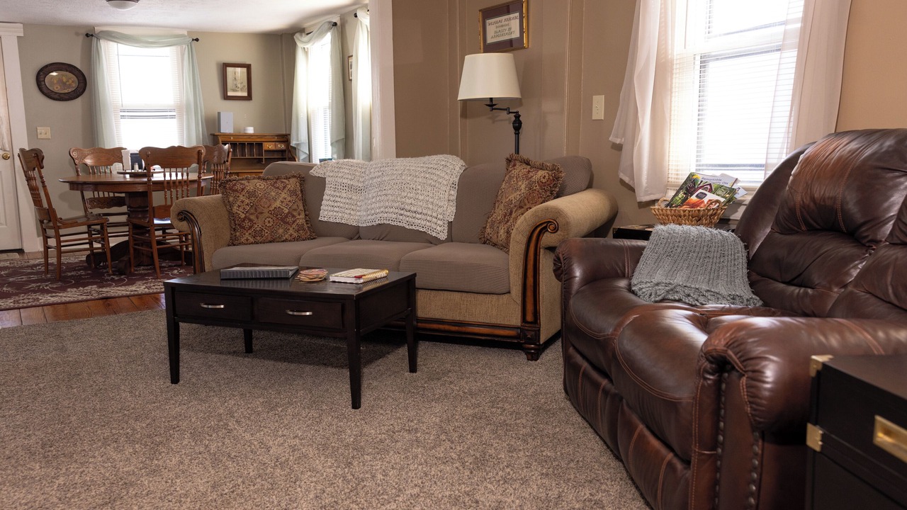 Photo of Livingroom in Chardon