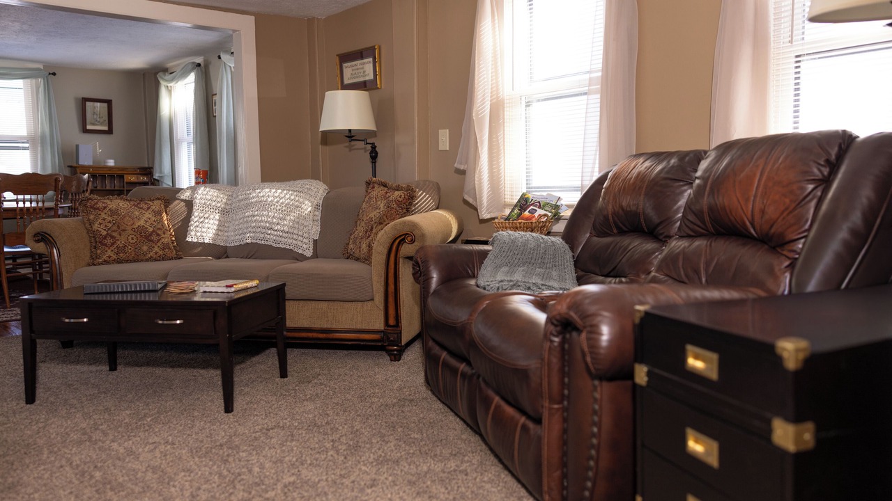 Photo of Livingroom in Chardon