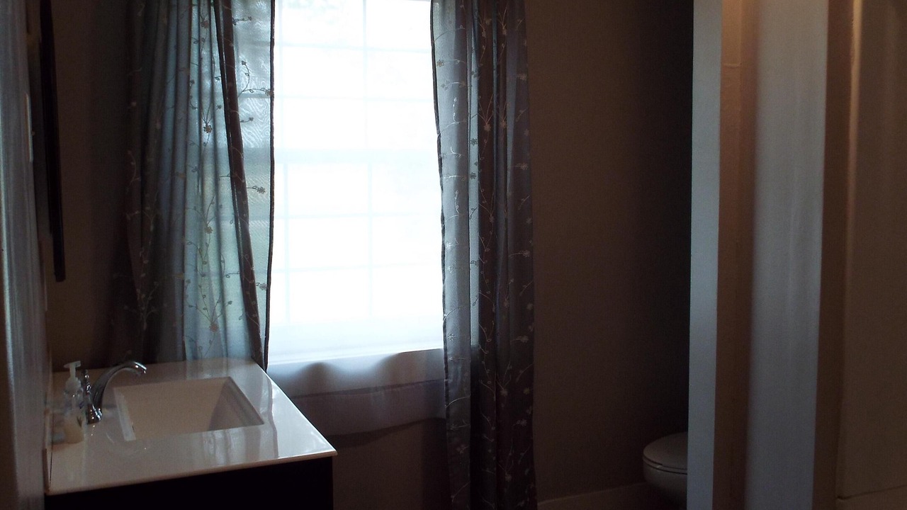 Photo of Bathroom in Marshall