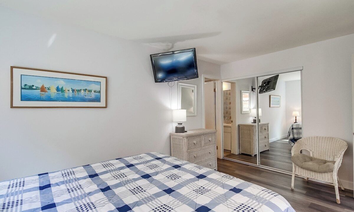 Photo of Bedroom in Mission Beach