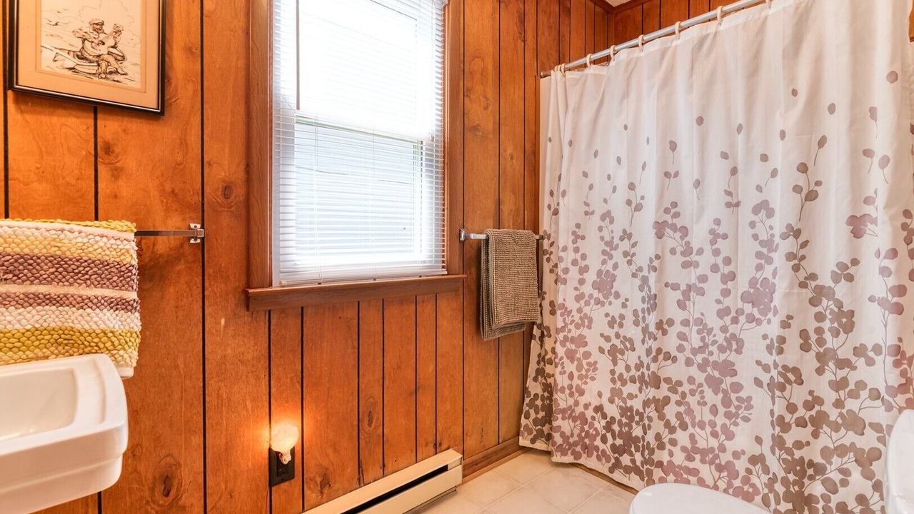 Photo of Bathroom in Nags Head