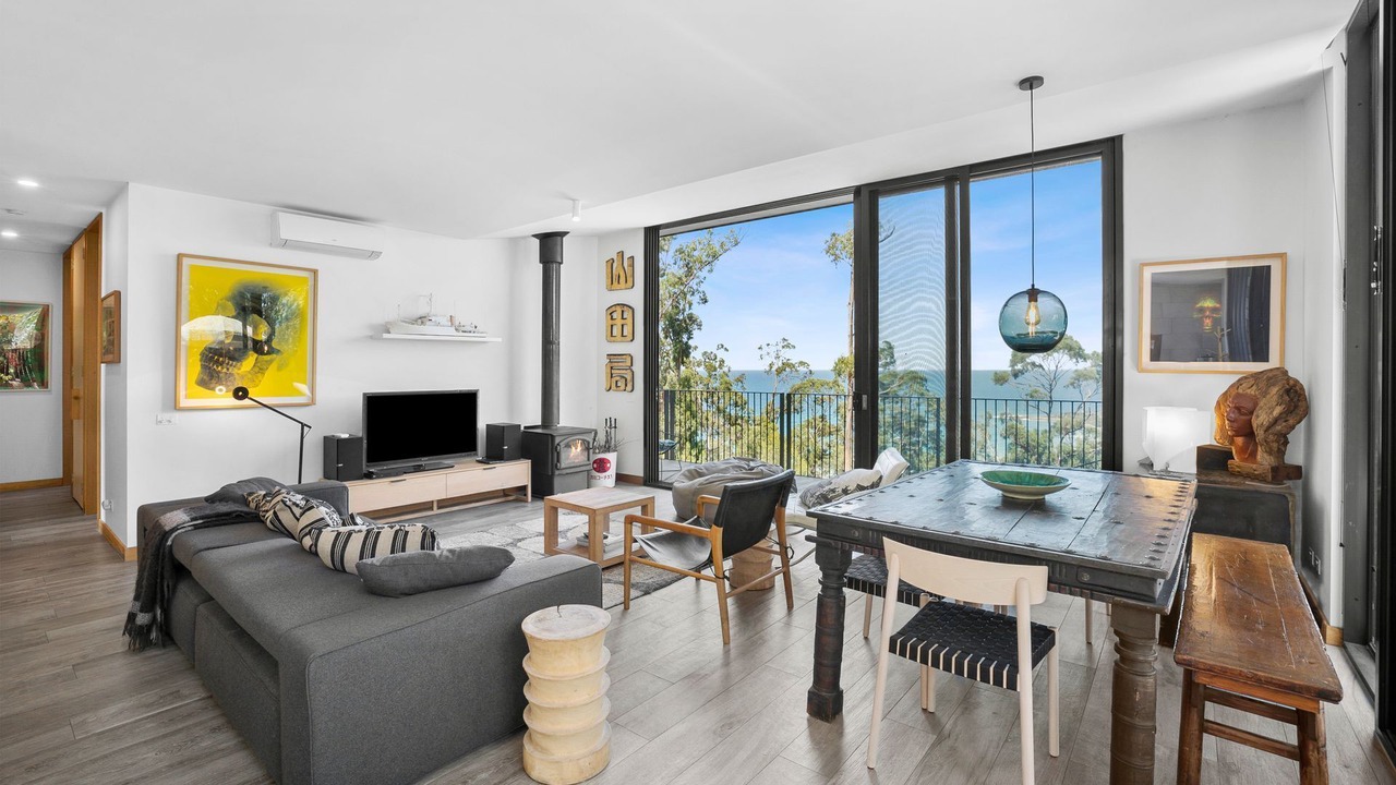 Photo of Livingroom in Wye River