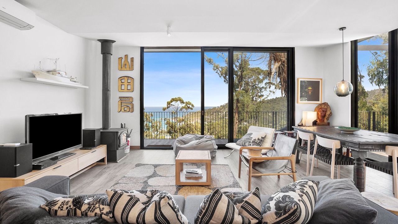 Photo of Livingroom in Wye River