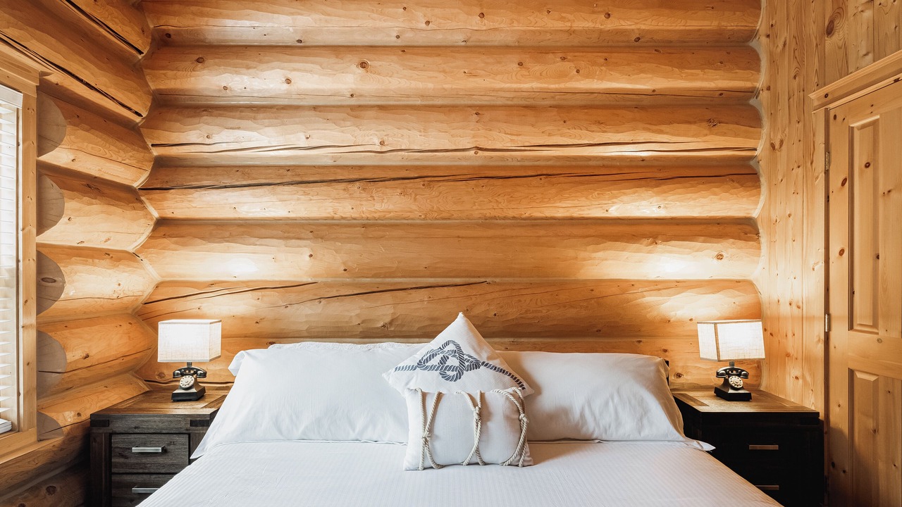 Photo of Bedroom in Fiddler Lake Resort