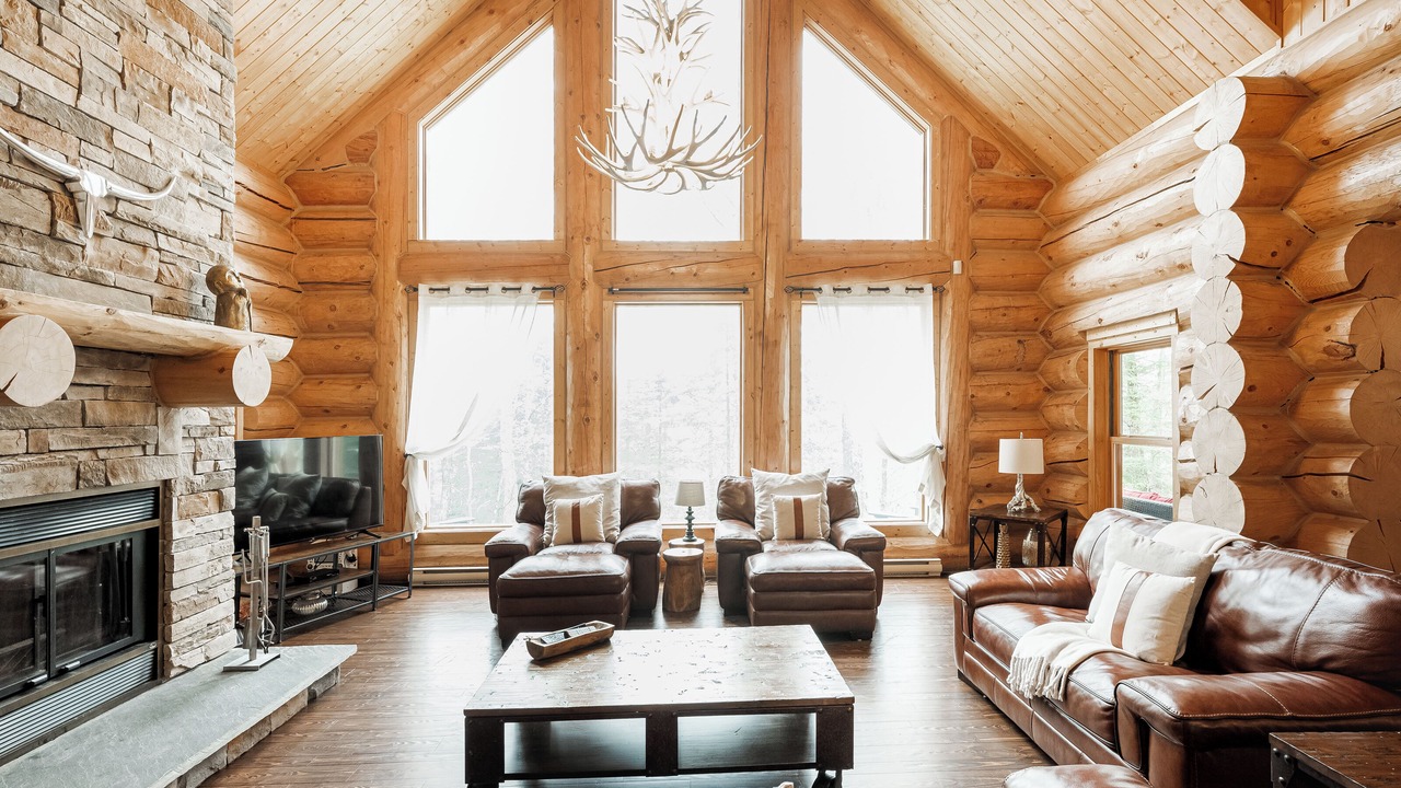 Photo of Livingroom in Fiddler Lake Resort
