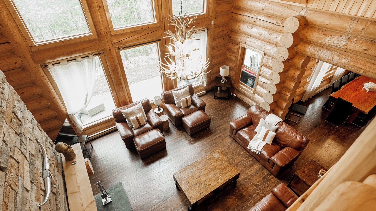 Photo of Livingroom in Fiddler Lake Resort