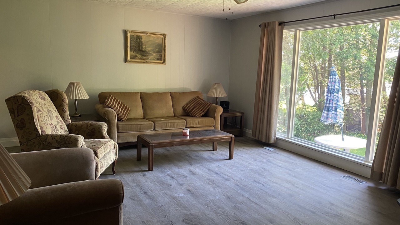 Photo of Livingroom in Kawartha Lakes