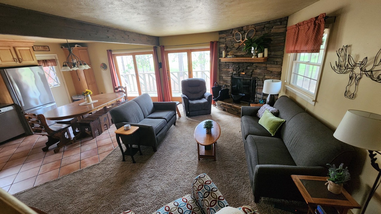Photo of Livingroom in Thompsonville