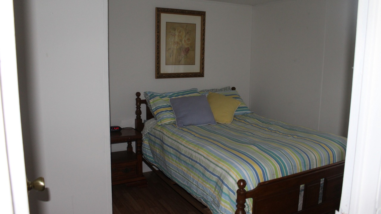 Photo of Bedroom in Kuttawa