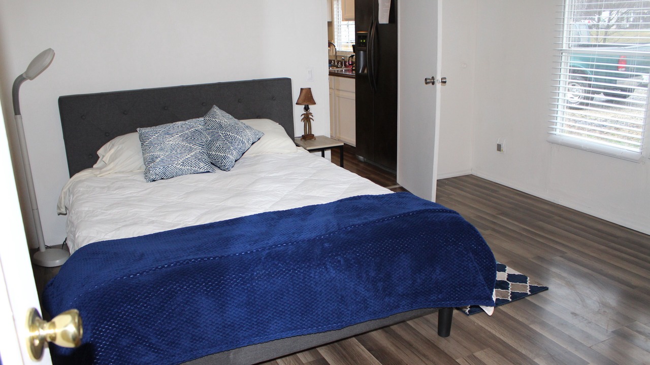 Photo of Bedroom in Kuttawa