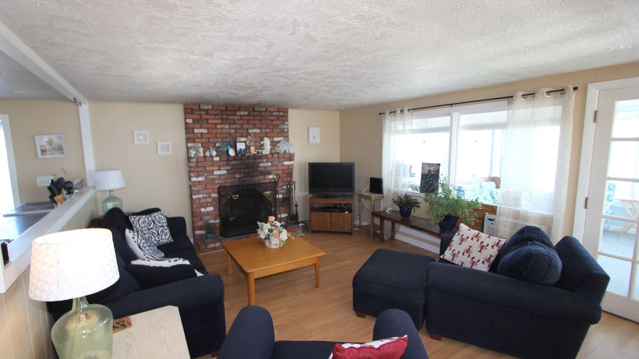 Photo of Livingroom in Sagamore Beach