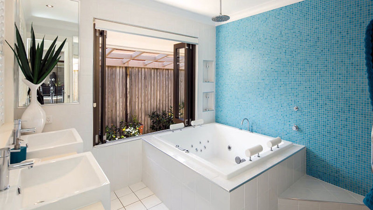 Photo of Bathroom in Raby Bay