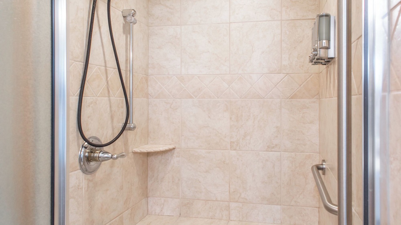 Photo of Bathroom in Willoughby Spit