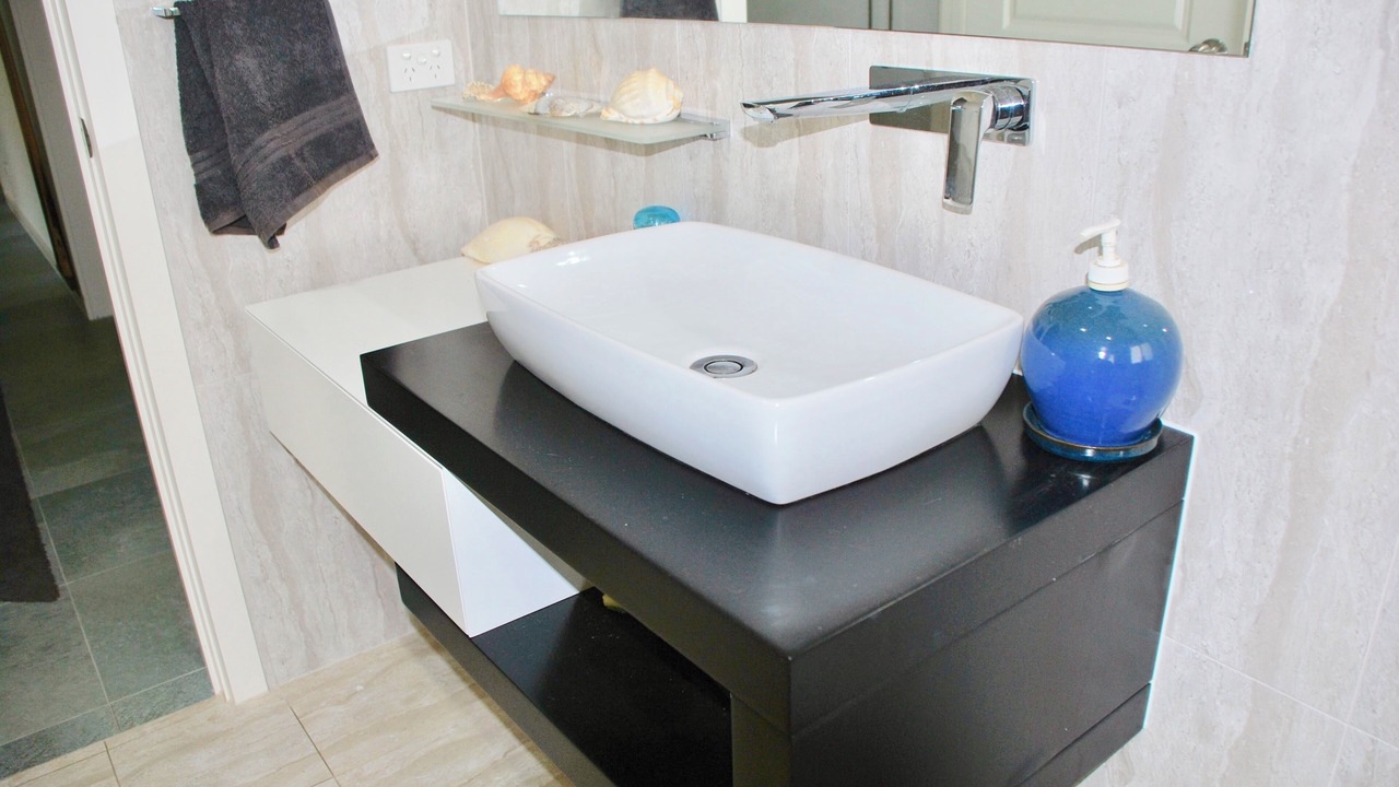 Photo of Bathroom in Back Valley