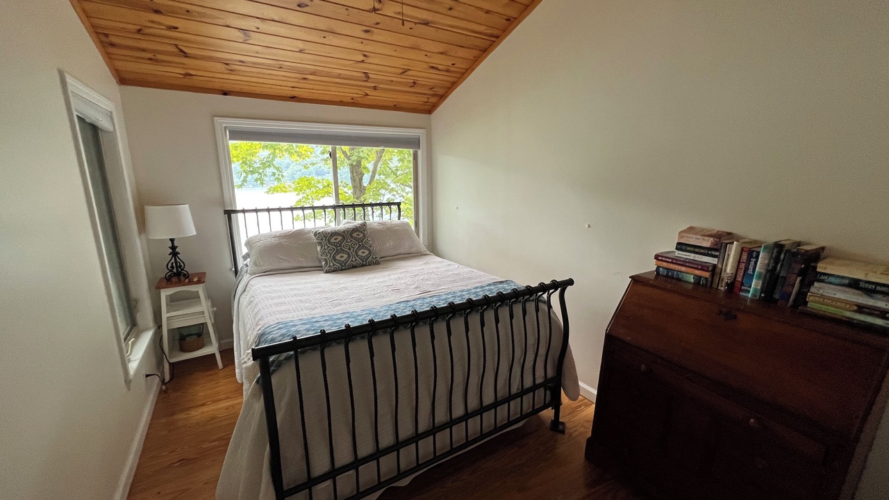 Photo of Bedroom in Scott