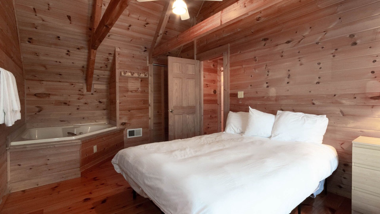 Photo of Bedroom in Pine Mountain