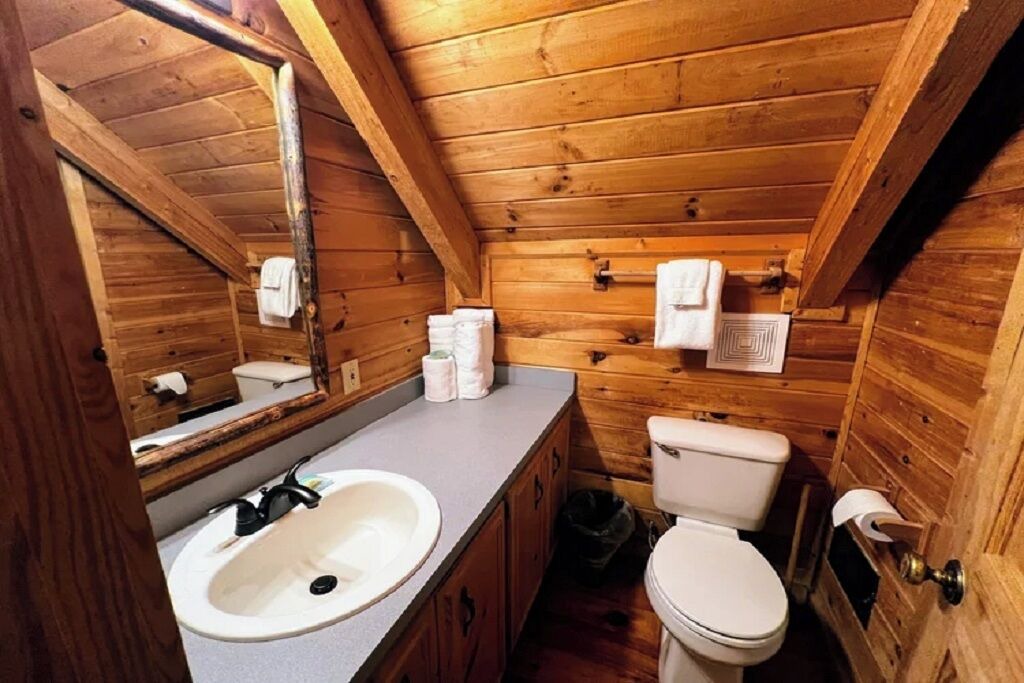 Photo of Bathroom in Pine Mountain