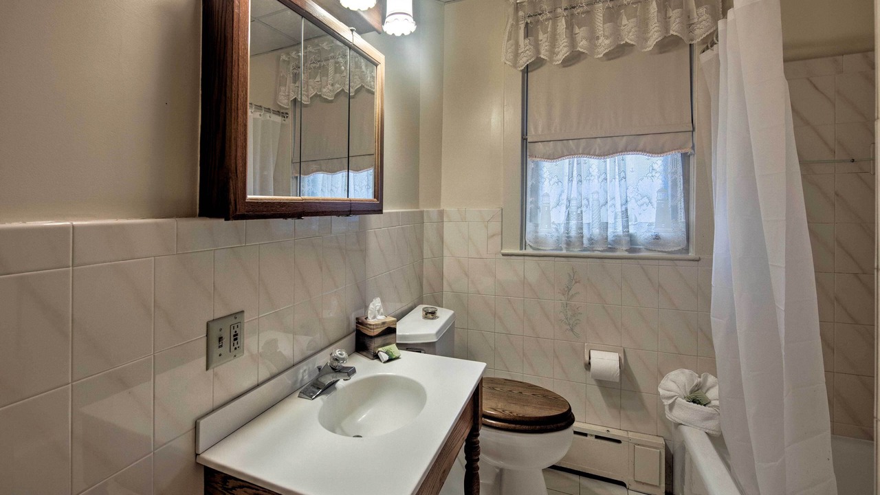 Photo of Bathroom in Reading