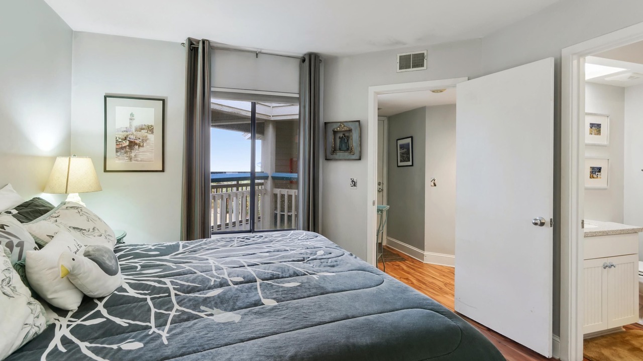 Photo of Bedroom in Oceanmarsh Subdivision
