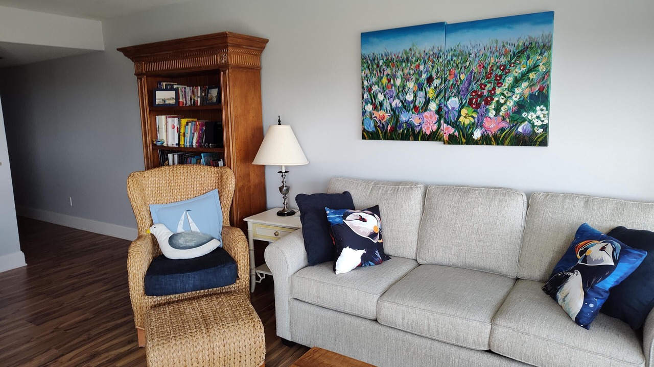 Photo of Livingroom in Oceanmarsh Subdivision
