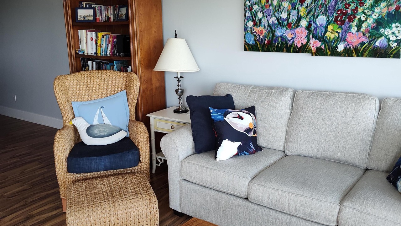 Photo of Livingroom in Oceanmarsh Subdivision