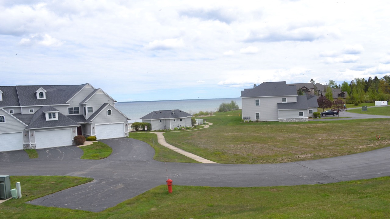 Photo of Patio Balcony in Mackinaw City