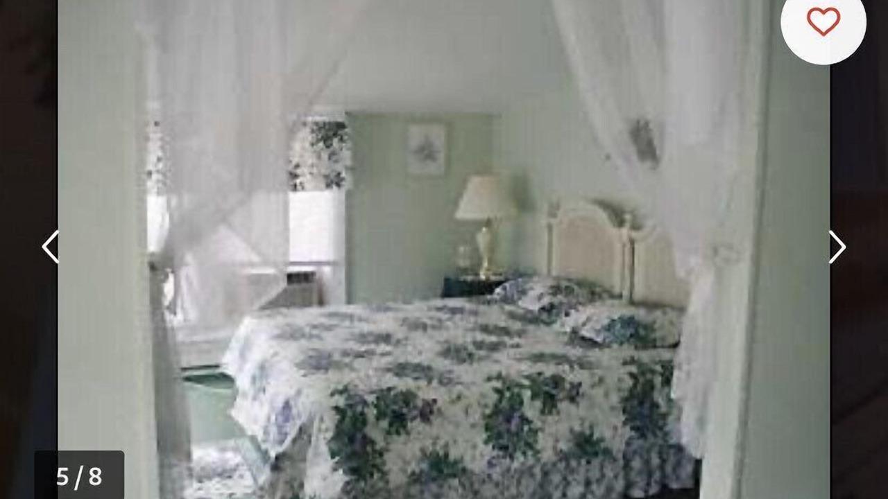 Photo of Bedroom in Circuit Avenue