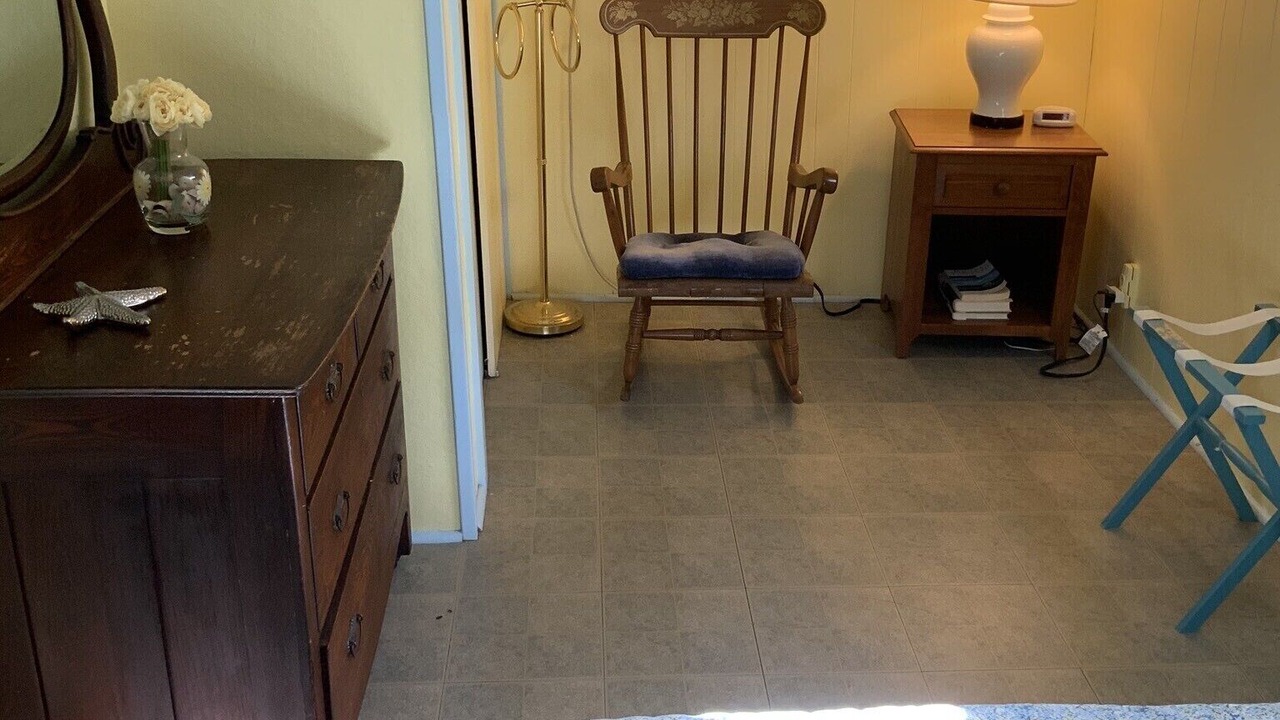 Photo of Bedroom in Circuit Avenue