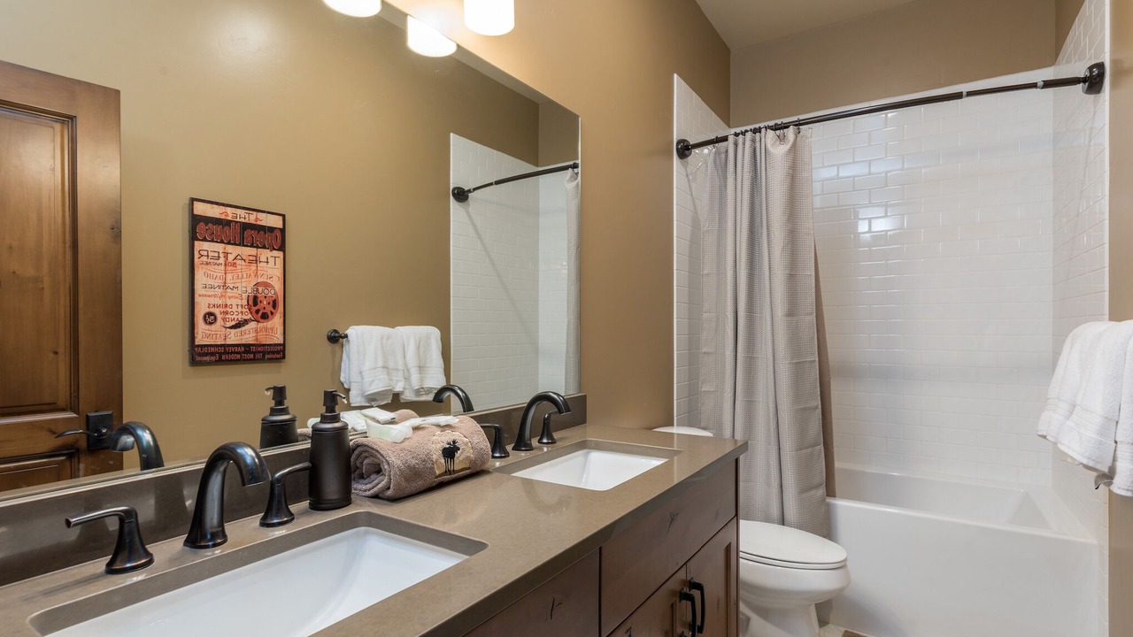 Photo of Bathroom in Elkhorn Village