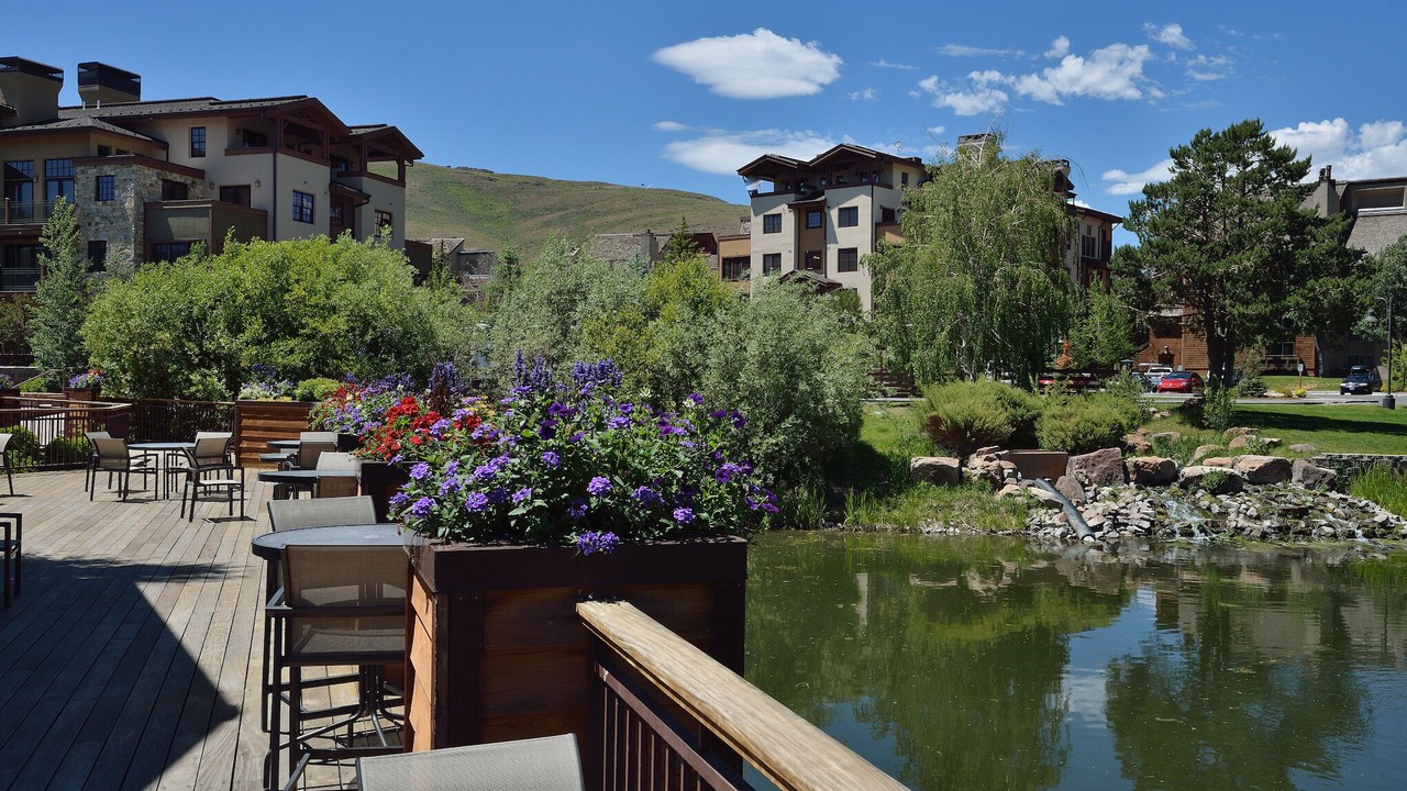 Photo of Outdoor in Elkhorn Village