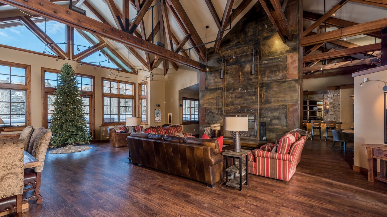 Photo of Livingroom in Elkhorn Village