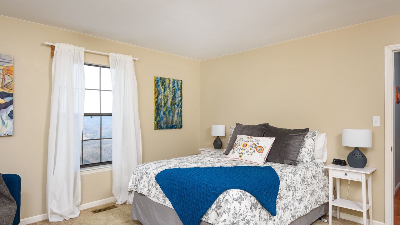 Photo of Bedroom in Lookout Mountain