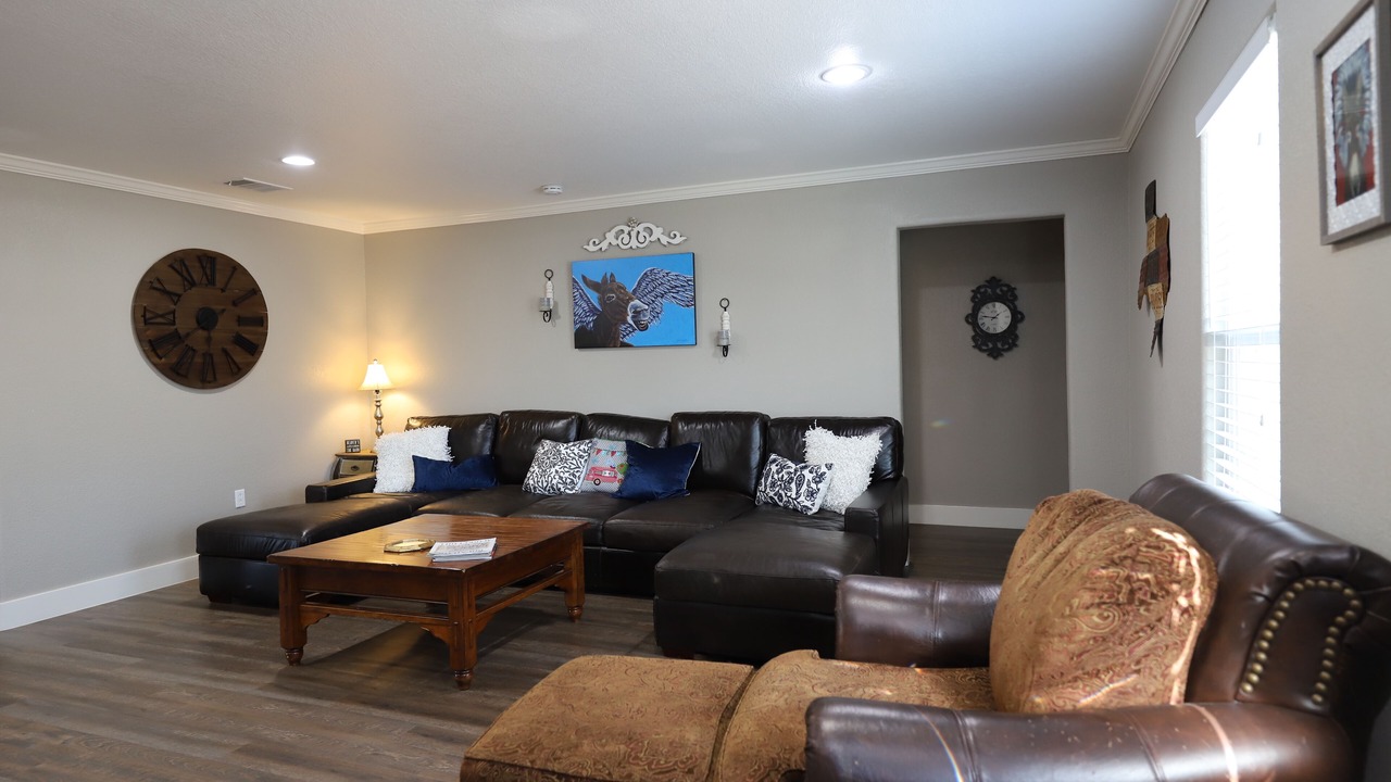 Photo of Livingroom in Ledbetter