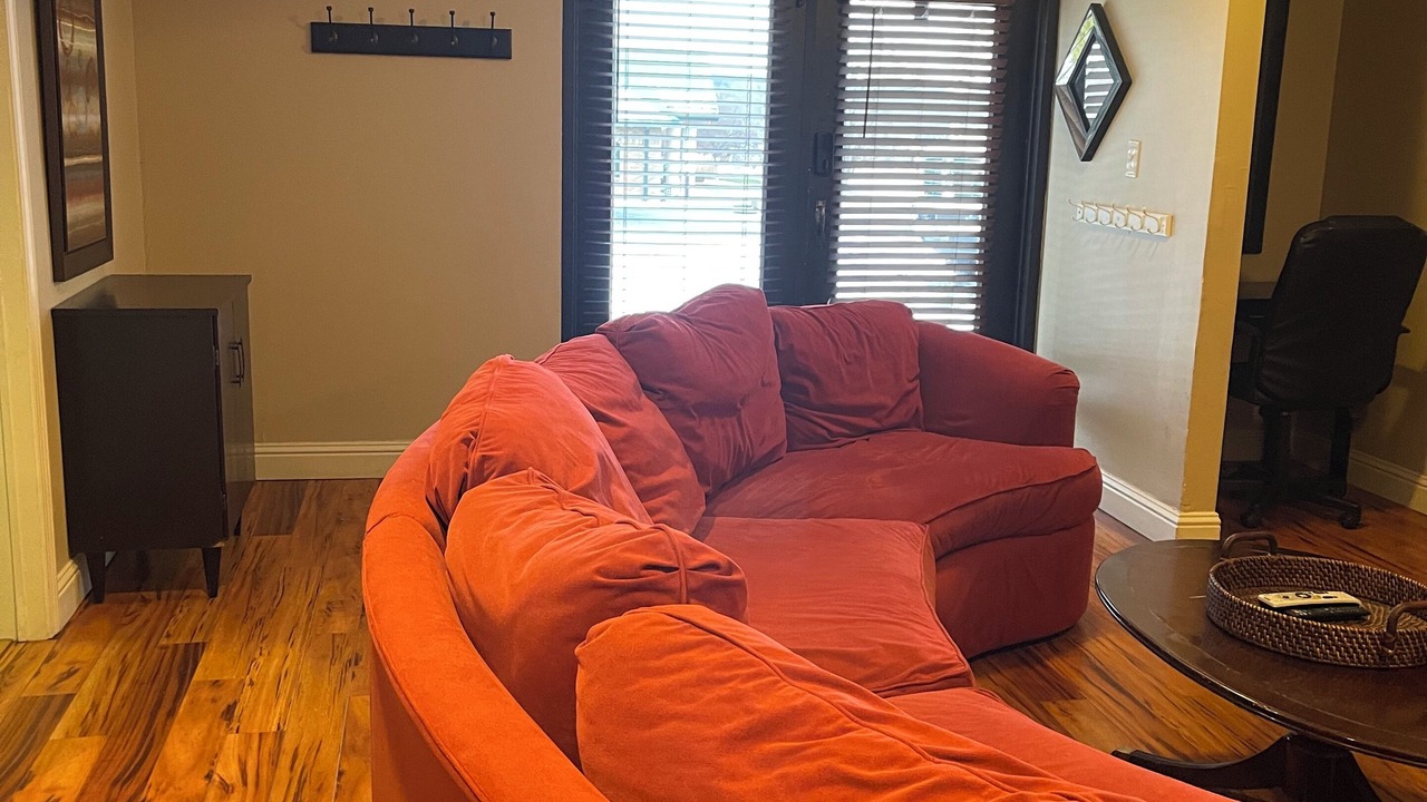Photo of Livingroom in Eureka