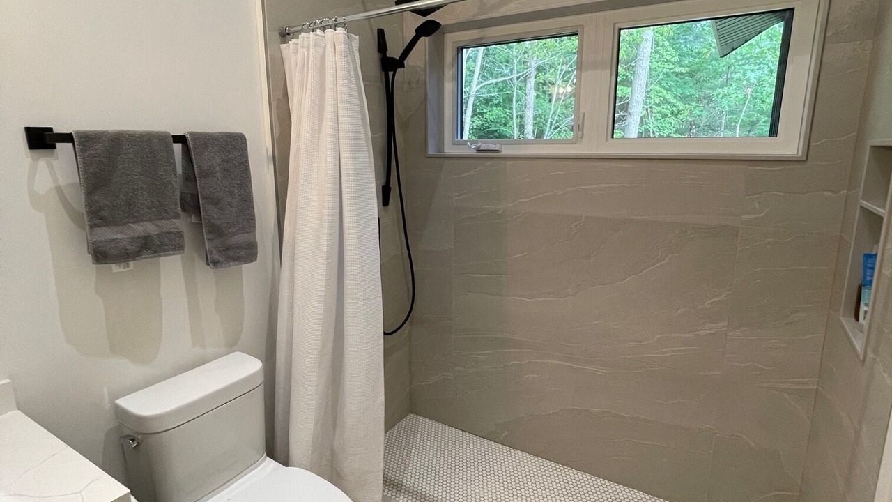 Photo of Bathroom in Gravenhurst