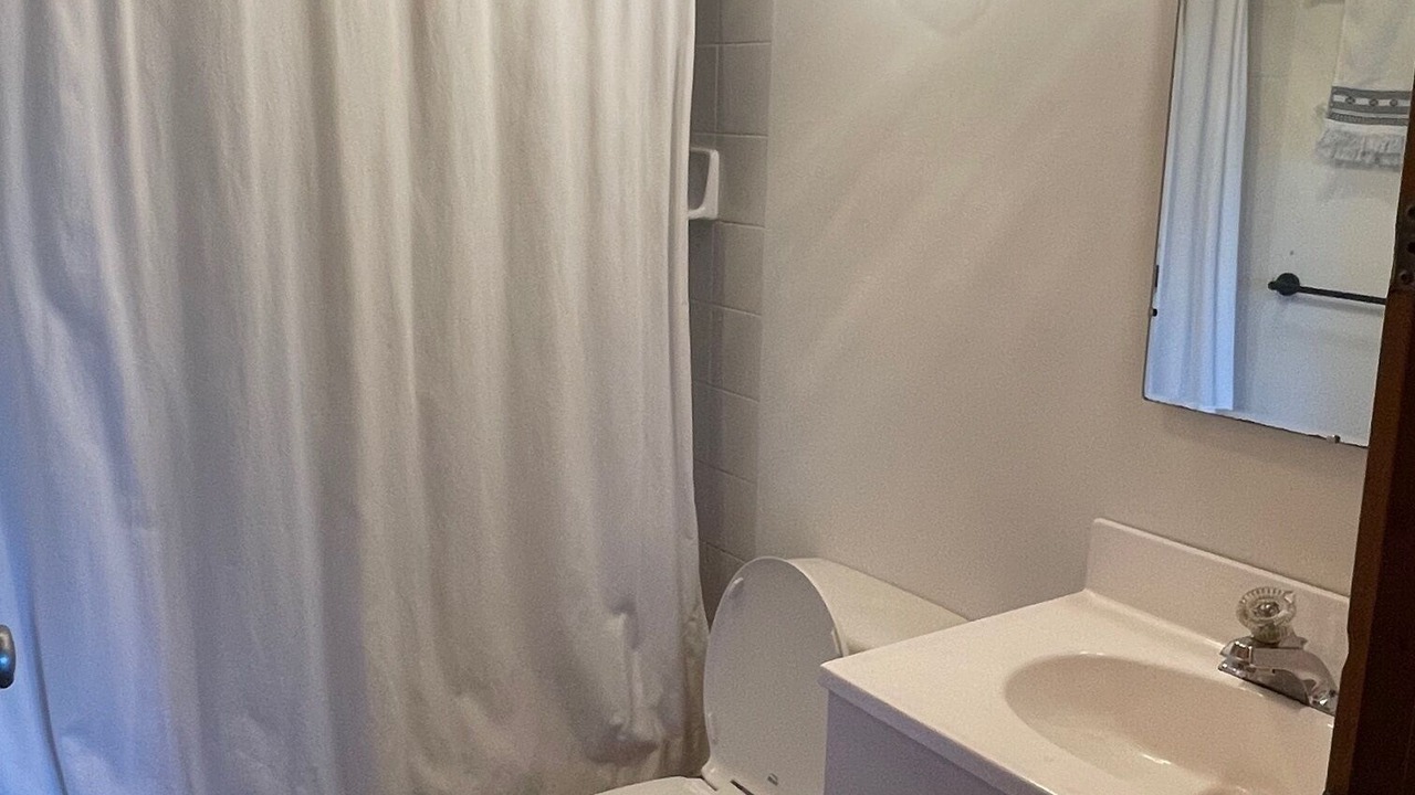 Photo of Bathroom in Gravenhurst