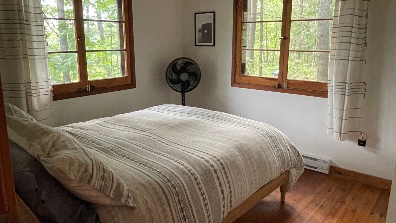 Photo of Bedroom in Gravenhurst