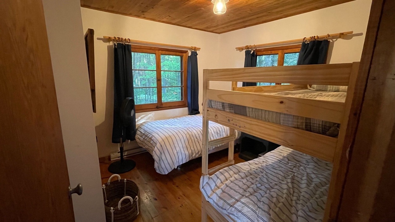 Photo of Bedroom in Gravenhurst