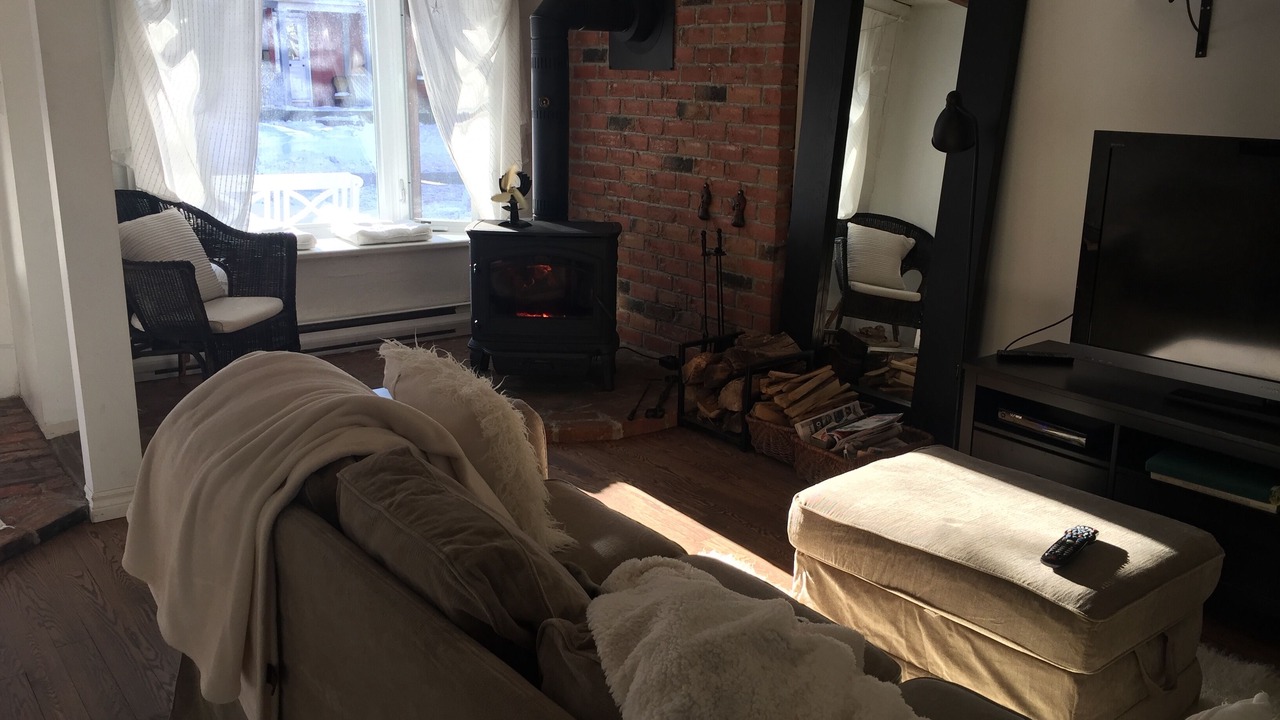 Photo of Livingroom in Centretown