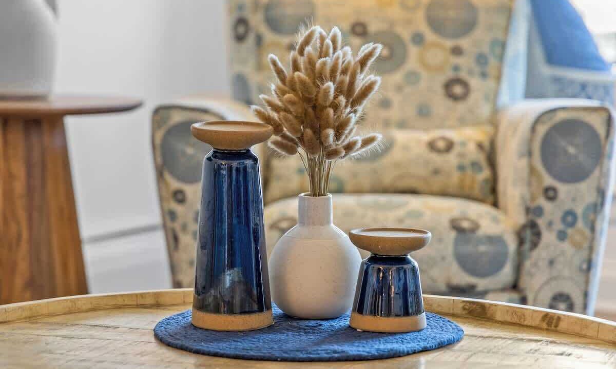 Photo of Others in Queens Square