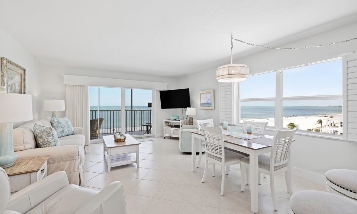 Photo of Livingroom in Fort Myers Beach