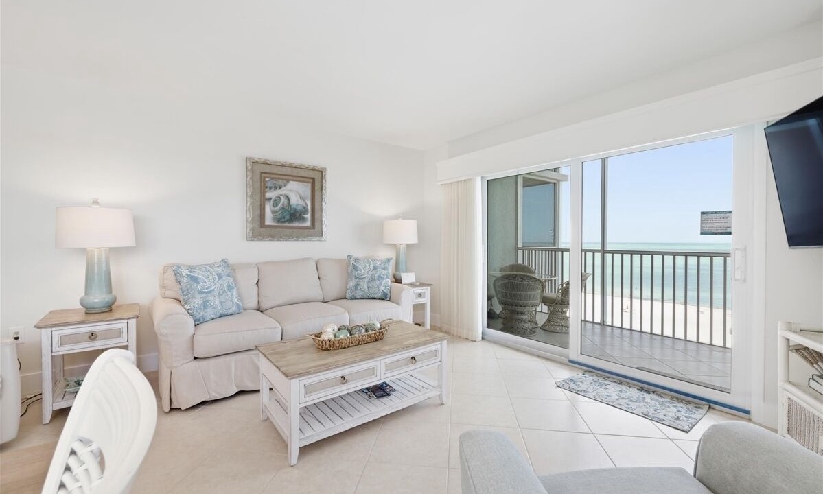 Photo of Livingroom in Fort Myers Beach