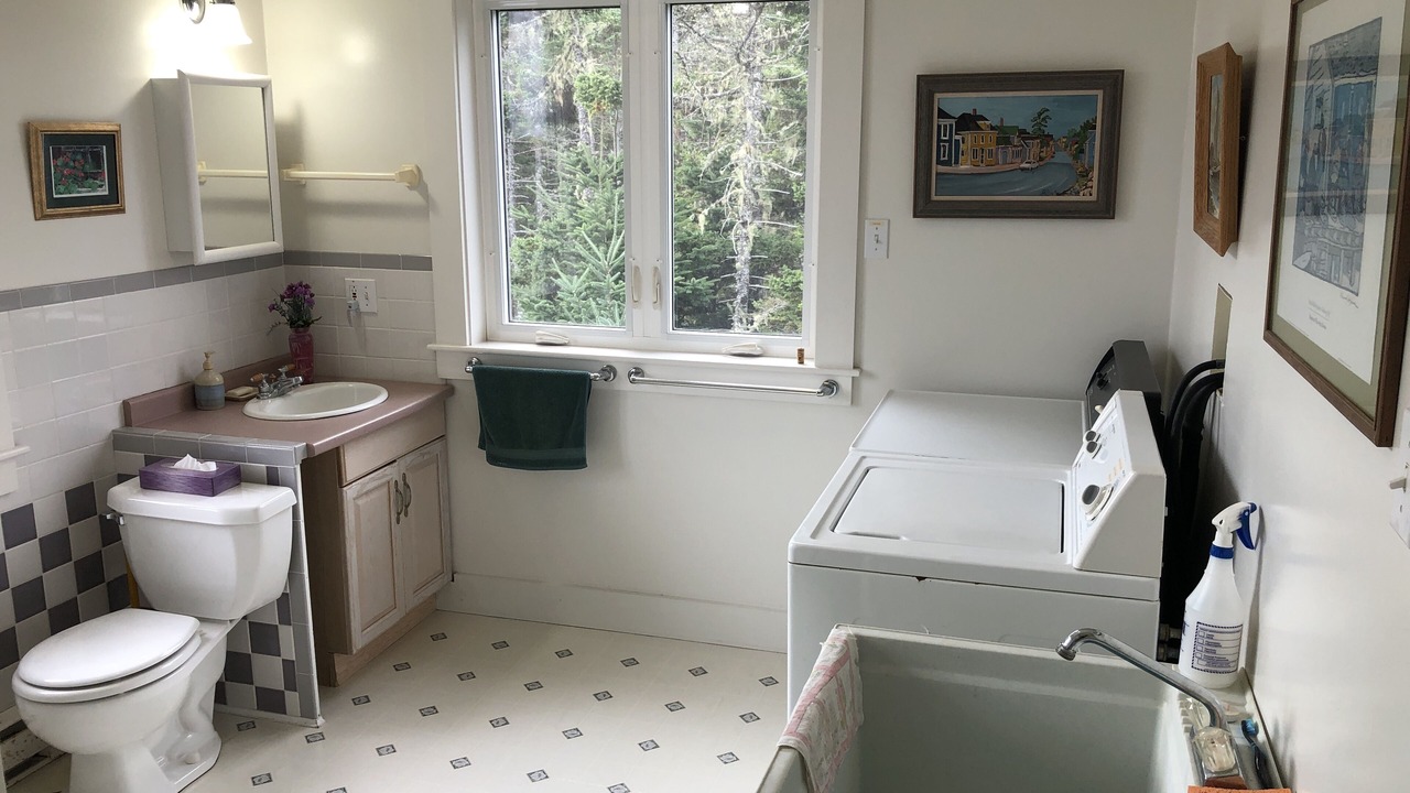 Photo of Bathroom in LaHave
