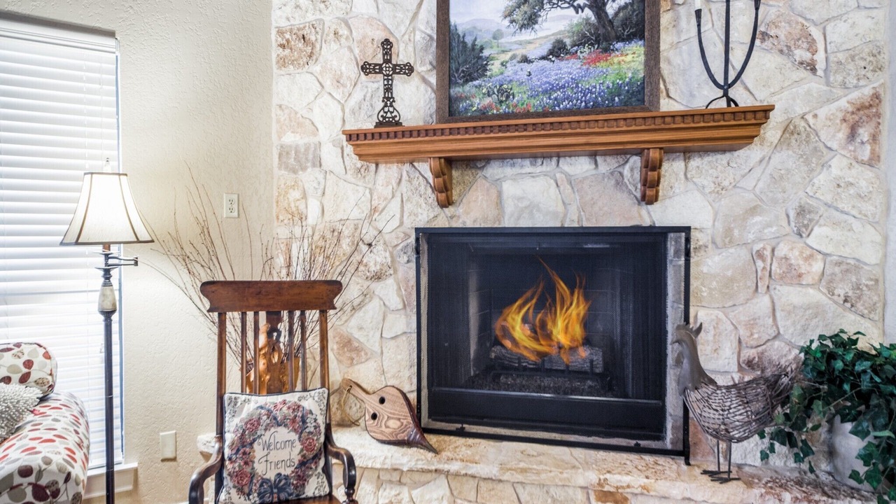 Photo of Livingroom in Canyon Lake